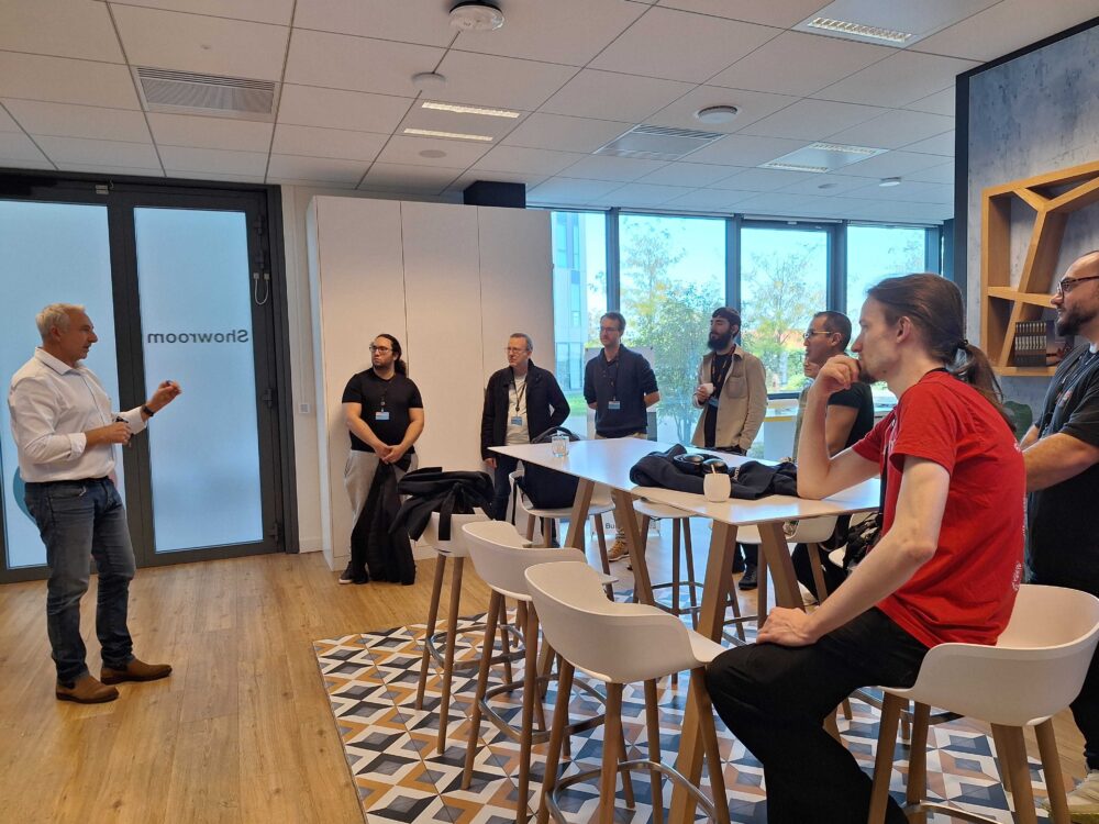 Holberton School students visit the Orange 5G Lab in Toulouse